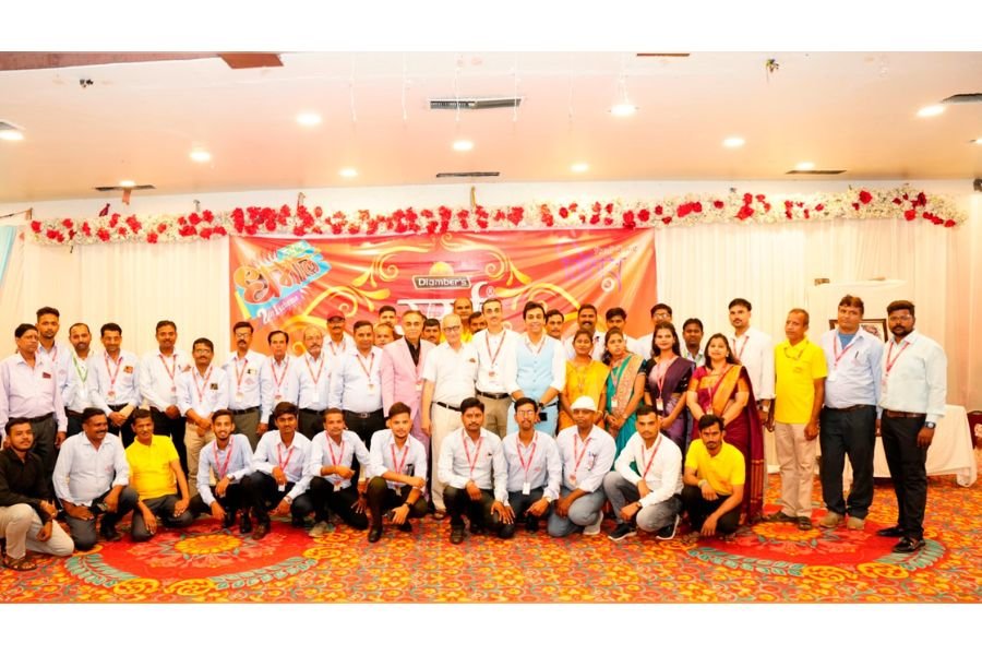 “दिगंबर चाय कंपनी ने 50 साल पूरे किए, नया चाय लॉन्च करते हुए मनाई सफलता”