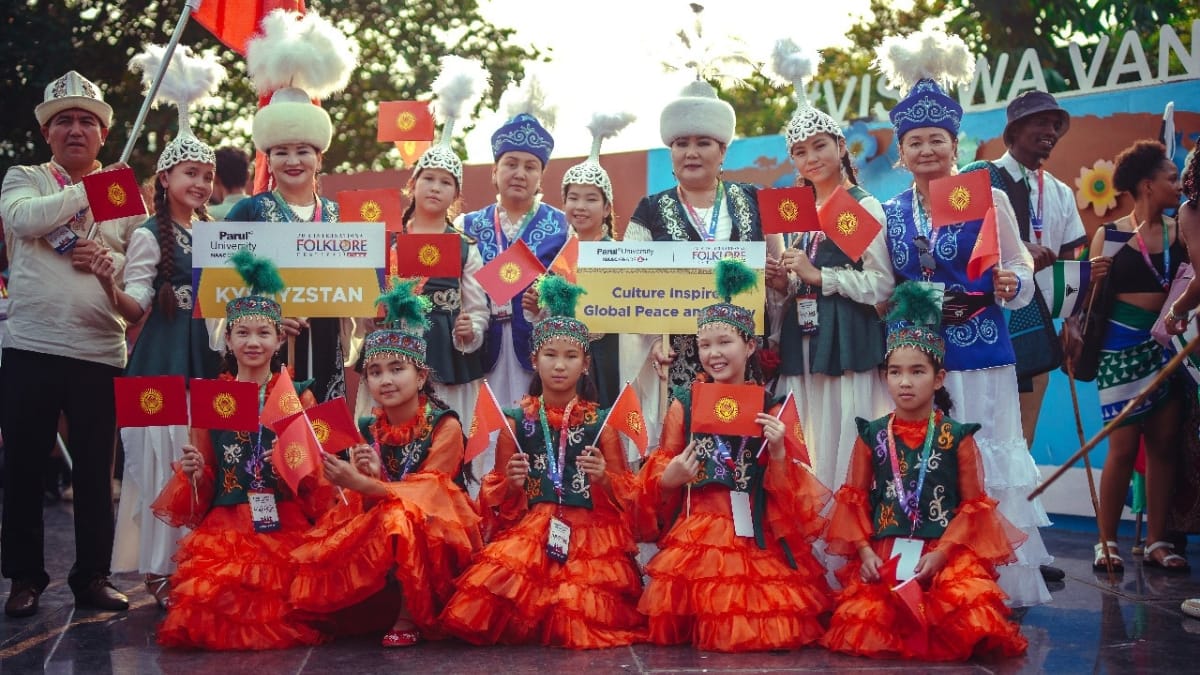 पारुल यूनिवर्सिटी ने की अपने इंटरनेशनल फोकलोर फेस्टिवल के तीसरे संस्करण की सफलतापूर्वक मेज़बानी